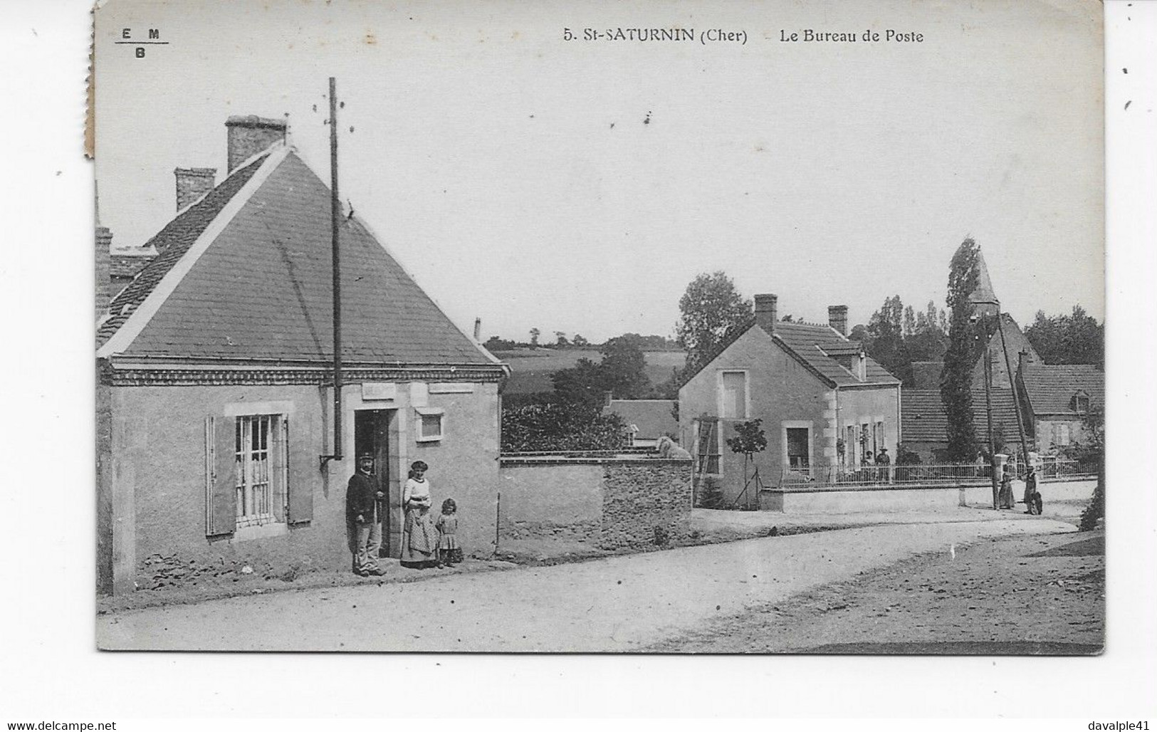 18   SAINT SATURNIN  BUREAU DE POSTE   BON ETAT     2 SCANS - Saint-Saturnin