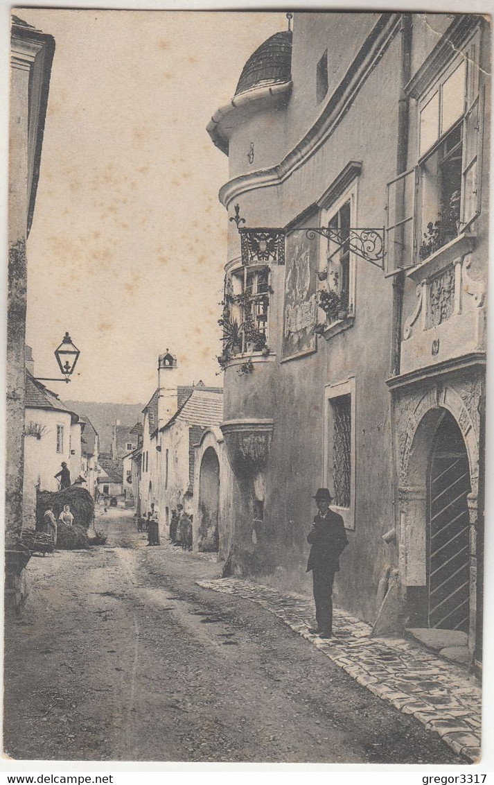 C3677) WACHAU - DÜRRENSTEIN - Dürnstein - Strassenpartie - Mann Frauen - Gasse Häuser ALT - Wachau