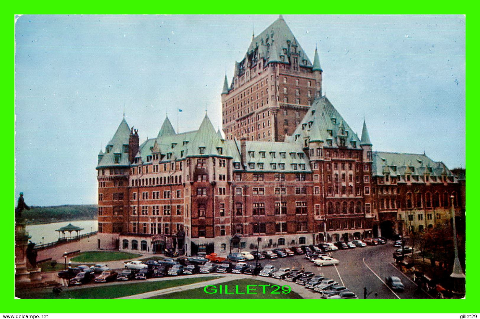 QUÉBEC - LE CHATEAU FRONTENAC - ANIMÉE DE VIEILLE VOITURES - A MIKE ROBERTS COLOR PROD. - - Québec - Château Frontenac