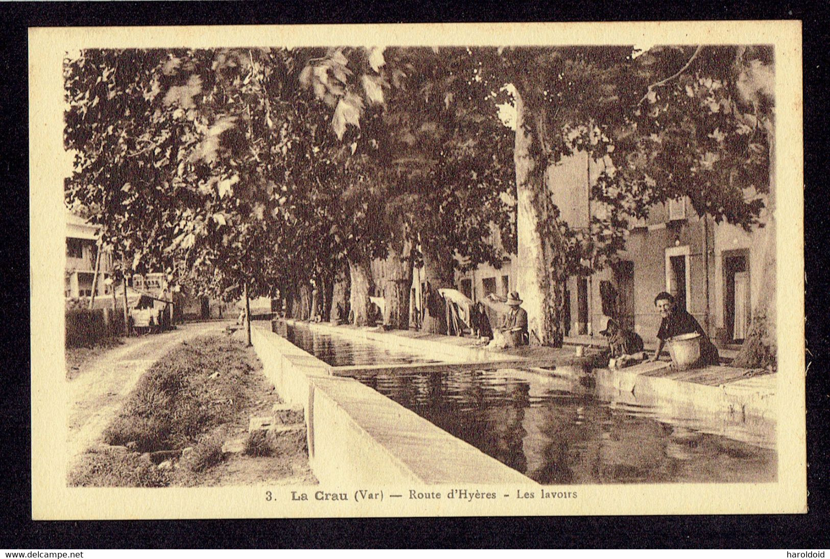 CPA 83 - LA CRAU - ROUTE D HYERES - LES LAVOIRS - La Crau