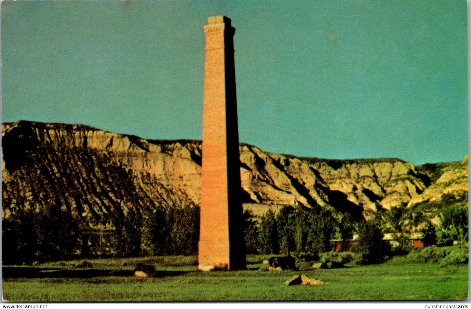 North Dakota Badlands Remains Of A Beef Packing Plant The Chimney - Other & Unclassified