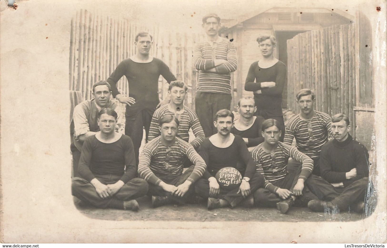 CPA - Militaria - Carte Photo - Groupe Soldat - Footballeur - Ballon Belgique Englisch 1918 - Ville De Gent - War 1914-18