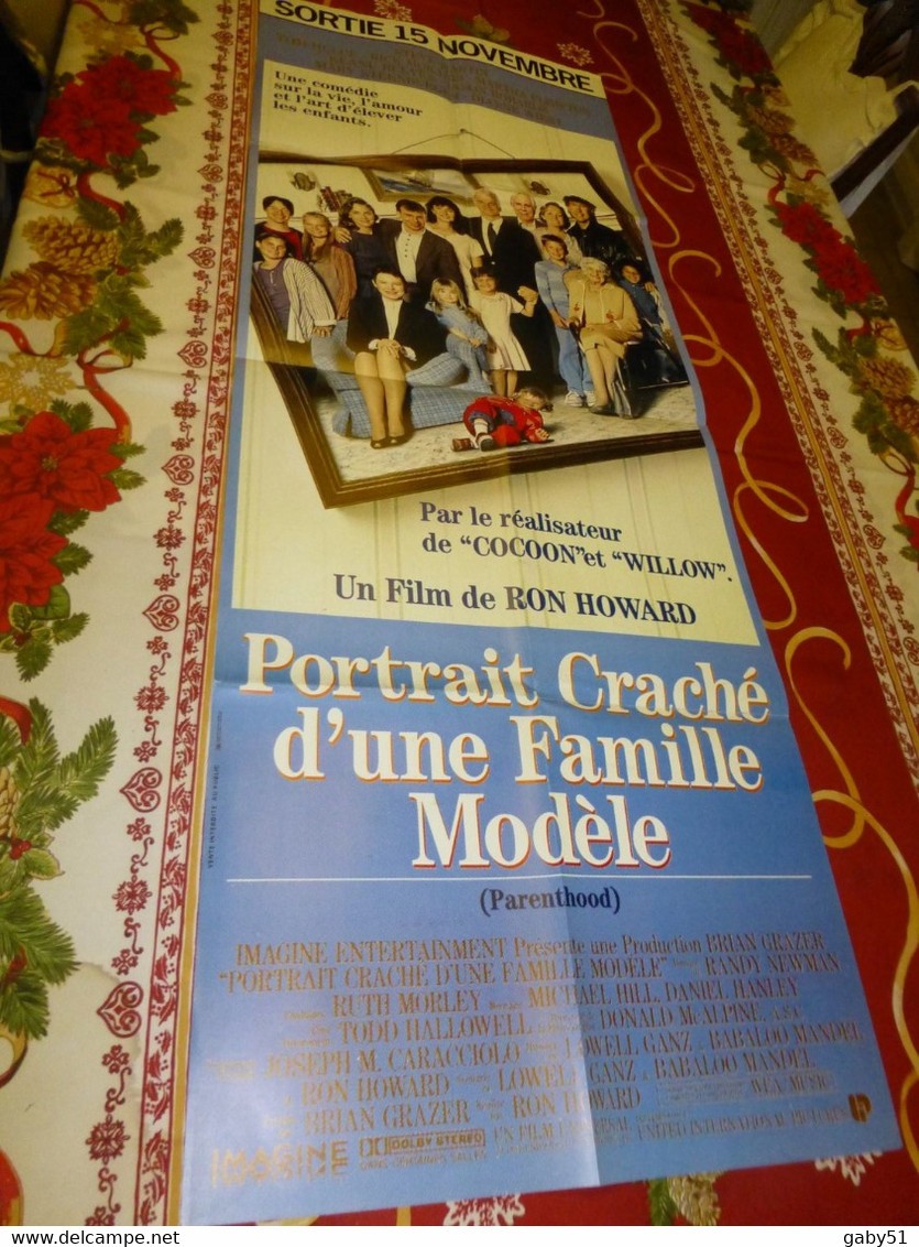 Portrait Craché D'une Famille Modèle,  Affiche Originale Film  60 X 160 ; F09 - Afiches