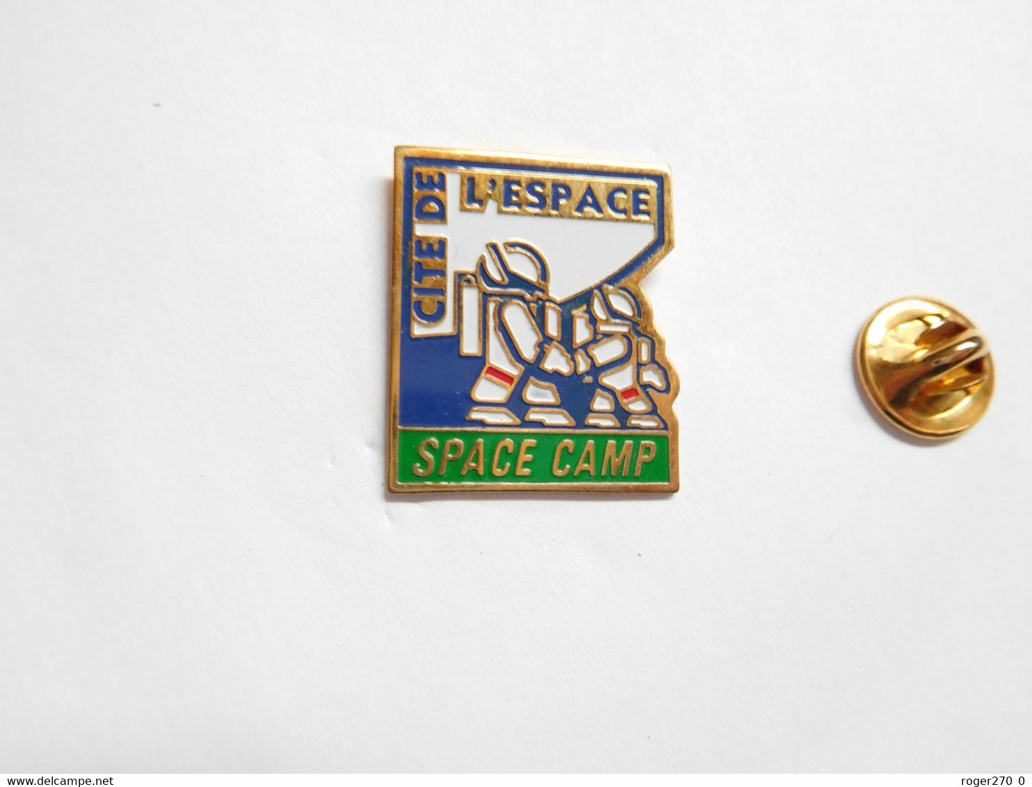 Beau Pin's , Espace , NASA , Navette Spatiale , Fusée , Cité De L'Espace , Space Camp - Espace