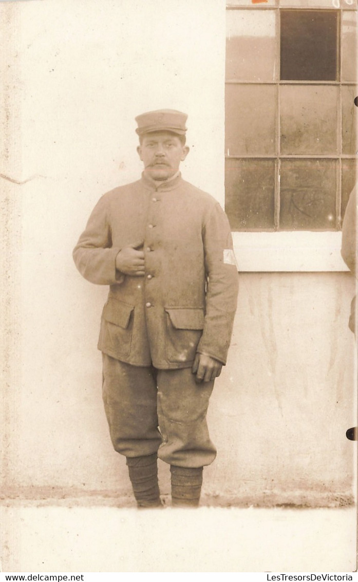 CPA - Militaria - Carte Photo  - Identification Henri Lemaire  - Annoeullin Nord - Personnages