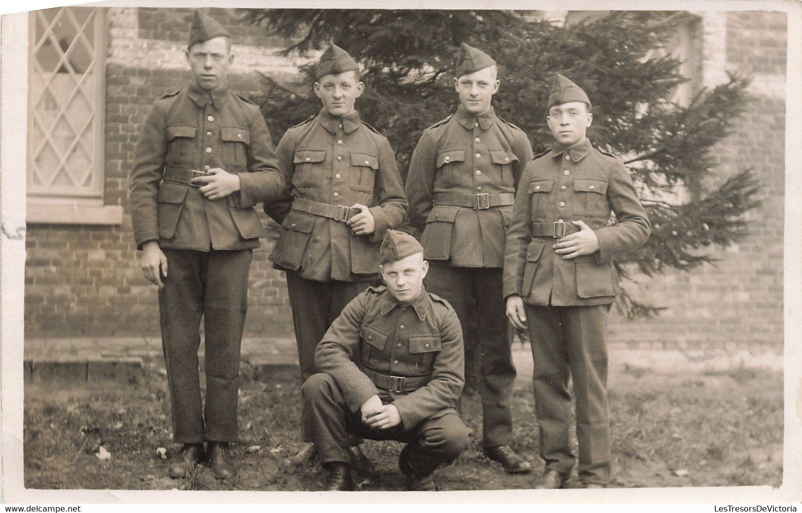 CPA - Militaria - Carte Photo  - Identification Louis Gourte - Daté 1936 - Un Souvenir De Beverloo - Groupe - Personajes