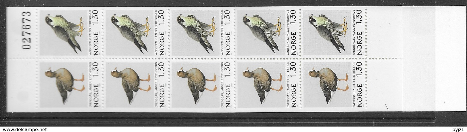 1981 MNH Norway, Booklet, Mi 827-28, Lower Margin Perforate, Control Number - Markenheftchen