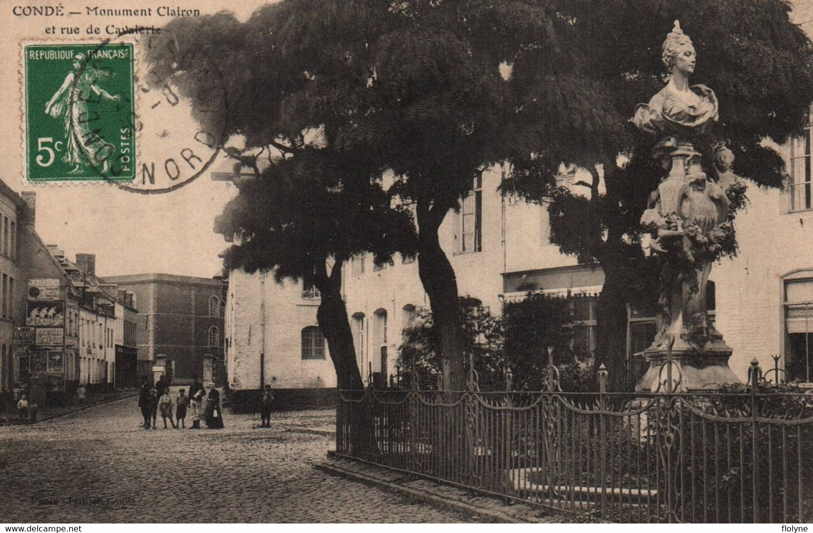 Condé - Monument Clairon Et Rue De Cavalerie - Conde Sur Escaut