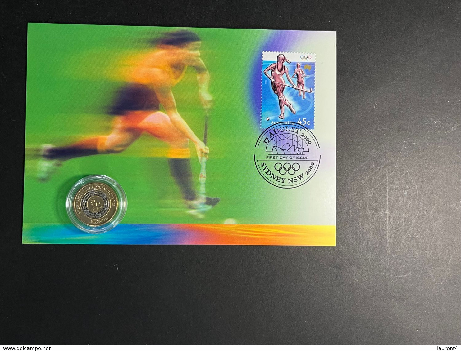 (1 Oø 25 A) 2000 Olympis Games Fied Hockey Maxicard (sport) With 2020 "Passion Ring" $ 2.00 Coin - 2 Dollars