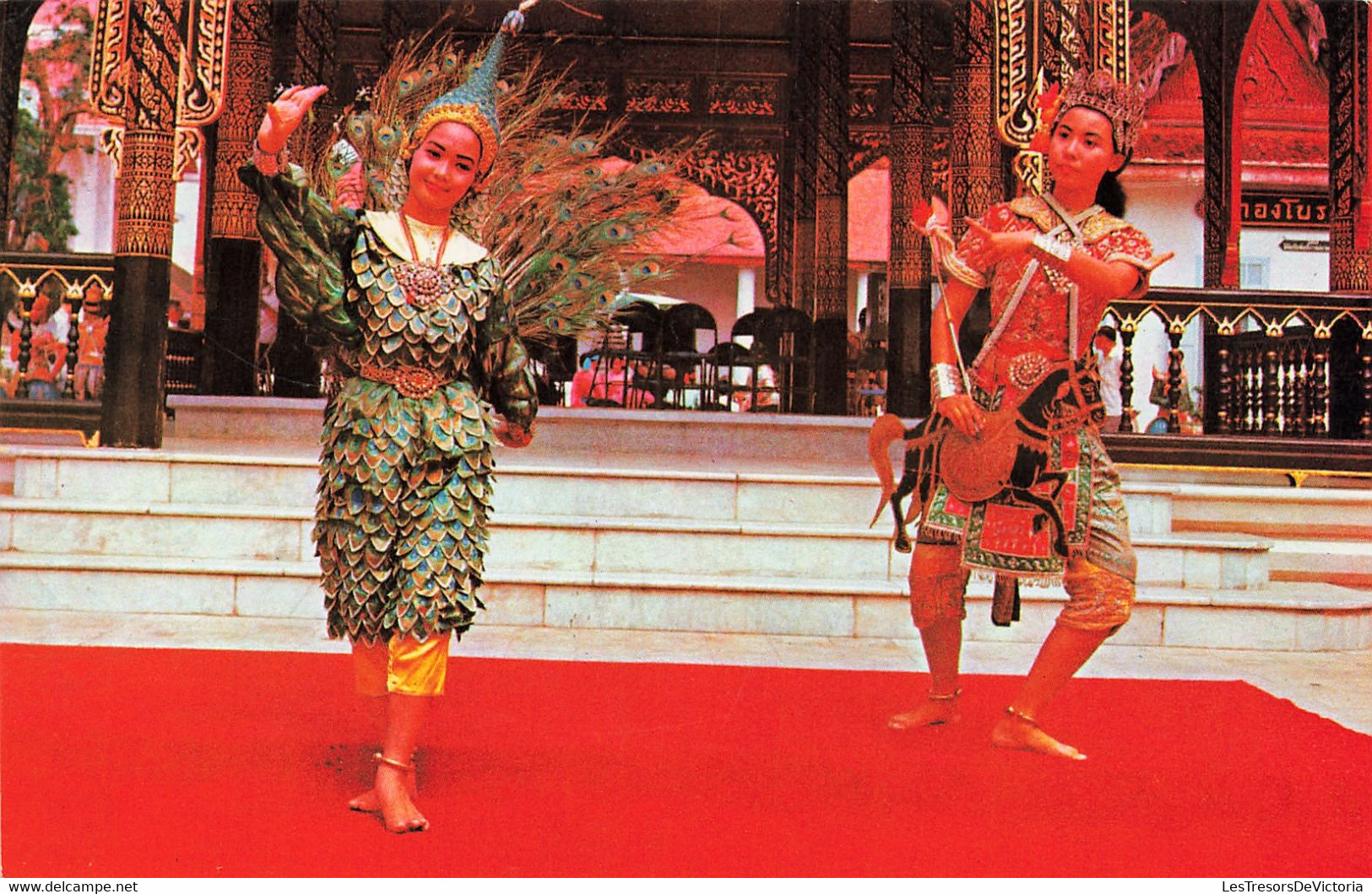 CPA - Thailande - Lot De Quatre Cartes - Costume Traditionnel - Bangkok - Marché Flottant - Village Meao - Thaïland