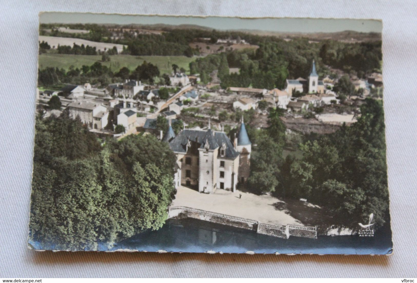 Cpm, Nieul, Vue Générale Et Le Château, Haute Vienne 87 - Nieul