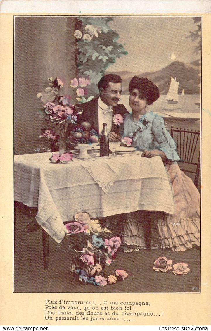 CP FANTAISIE - COUPLES - Couple à Une Table De Restaurant - Paare