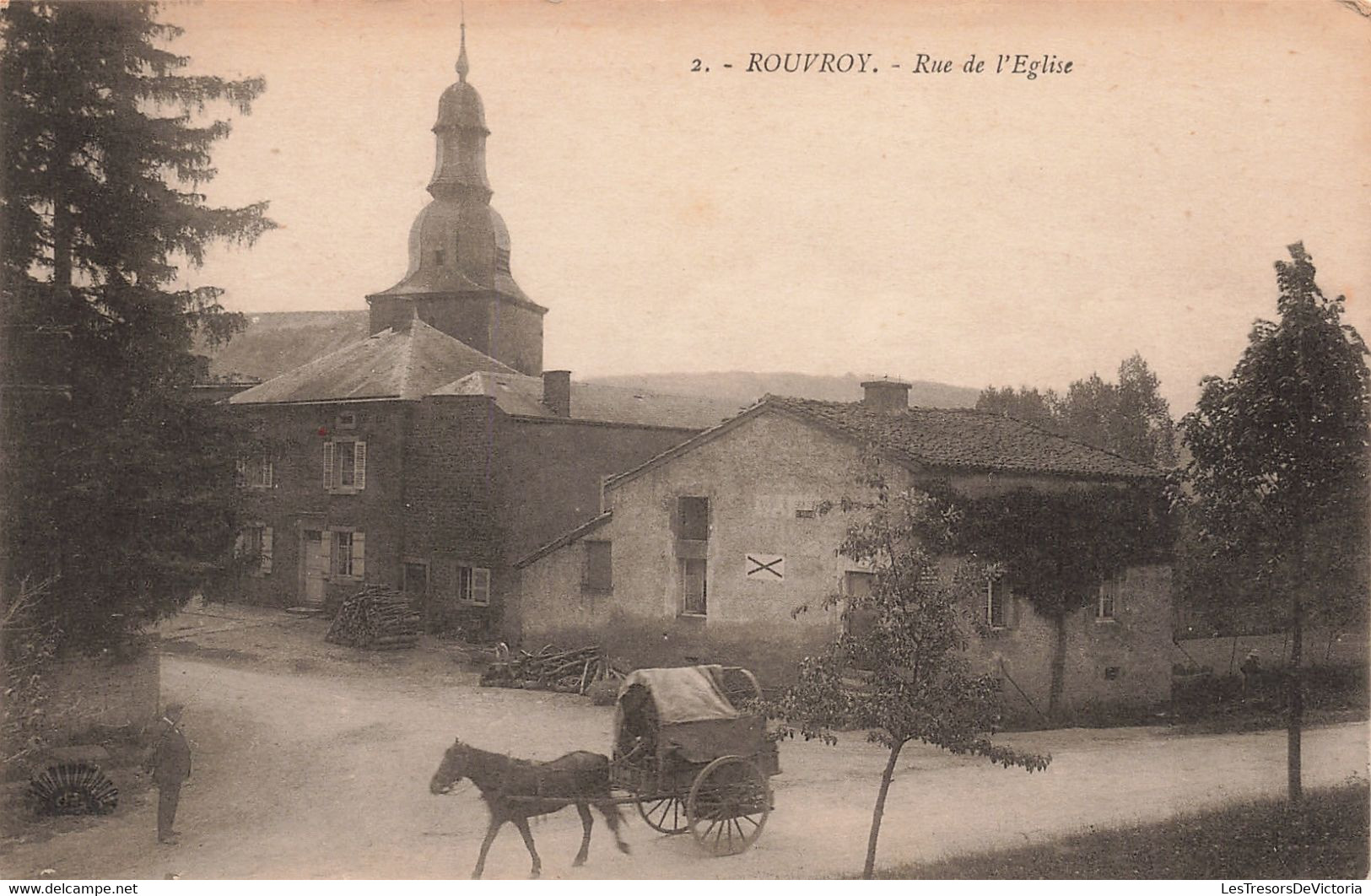 CPA -  Rouvraoy - Rue De L'église - Edit. Henri Georges - Clocher - Animé - Charette - Cheval - Rouvroy