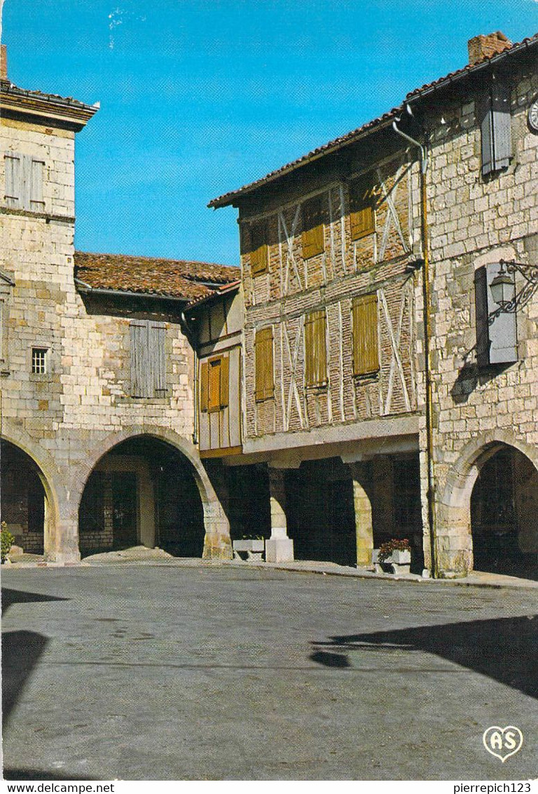 81 - Castelnau De Montmirail - Place Des Arcades - Castelnau De Montmirail