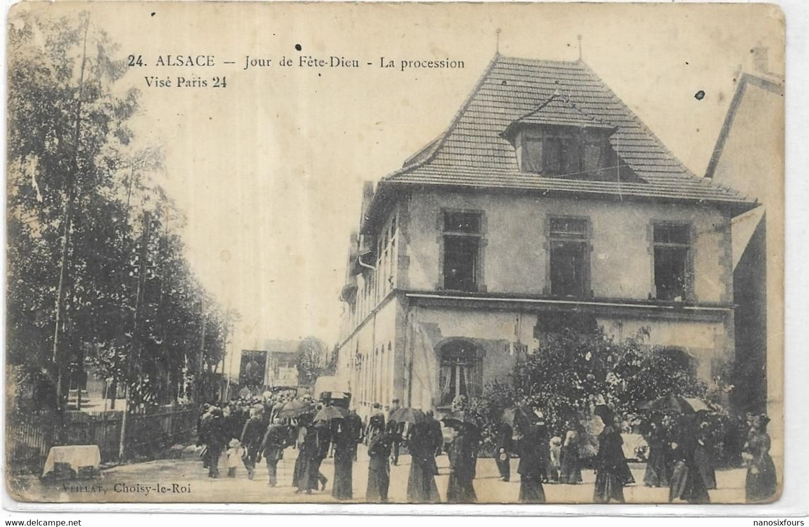 D 67. ALSACE.  JOUR DE FETE DIEU.  LA PROCESSION.  CARTE ECRITE AN 1917 - Bouxwiller