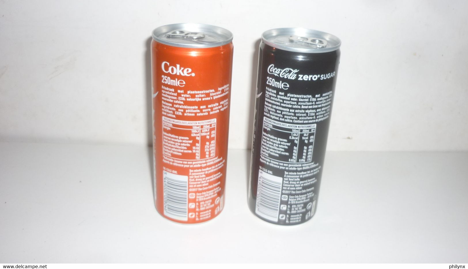 2 CANETTES  " COCA COLA  "  NOEL  BELGE Pleine - Cans