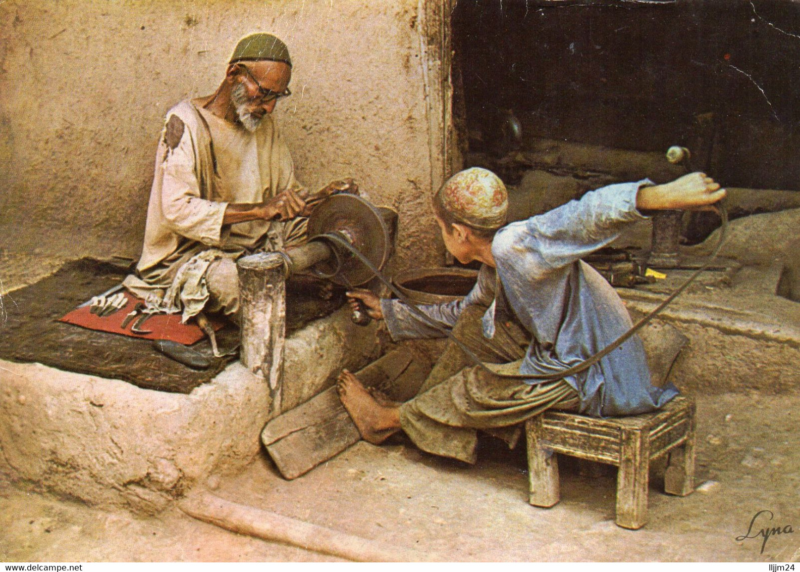 - Artisan De Père En Fils - (1301) - Afganistán