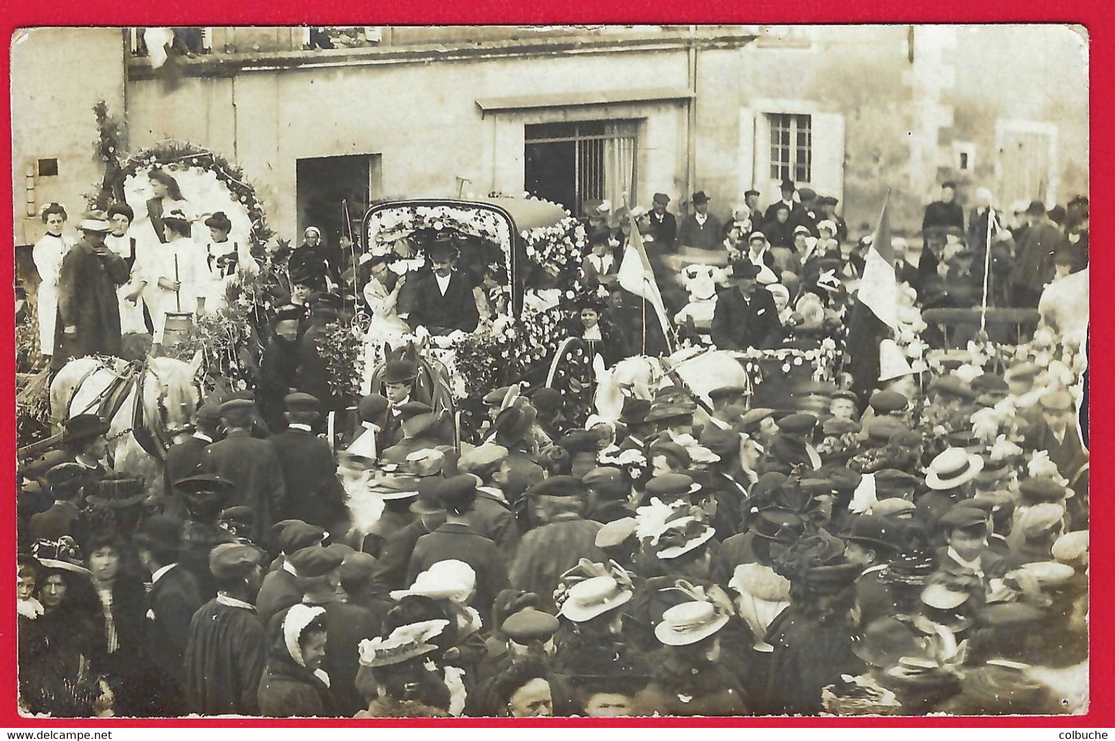 37 - NEUVY-LE-ROI +++ Cavalcade +++ Carte Photo +++ Très Belle Animation +++ Rare +++ - Neuvy-le-Roi