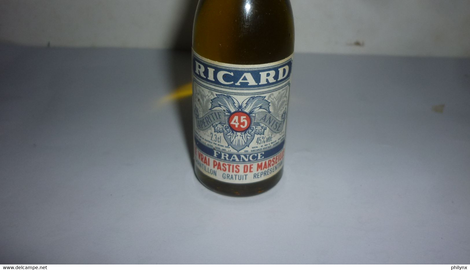 1 MIGNONNETTE ANCIENNE PASTIS " RICARD "  Pleine N°1 - Miniaturflaschen