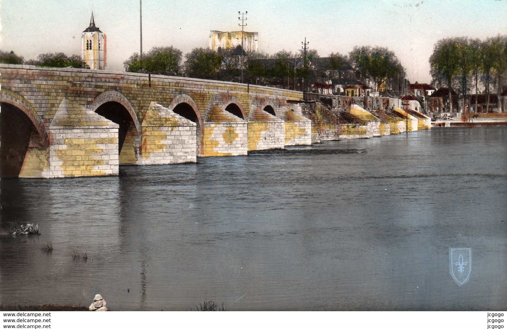 BEAUGENCY  Pont Sur La Loire. Clocher Saint-Firmin Et Tour De César. - Beaugency