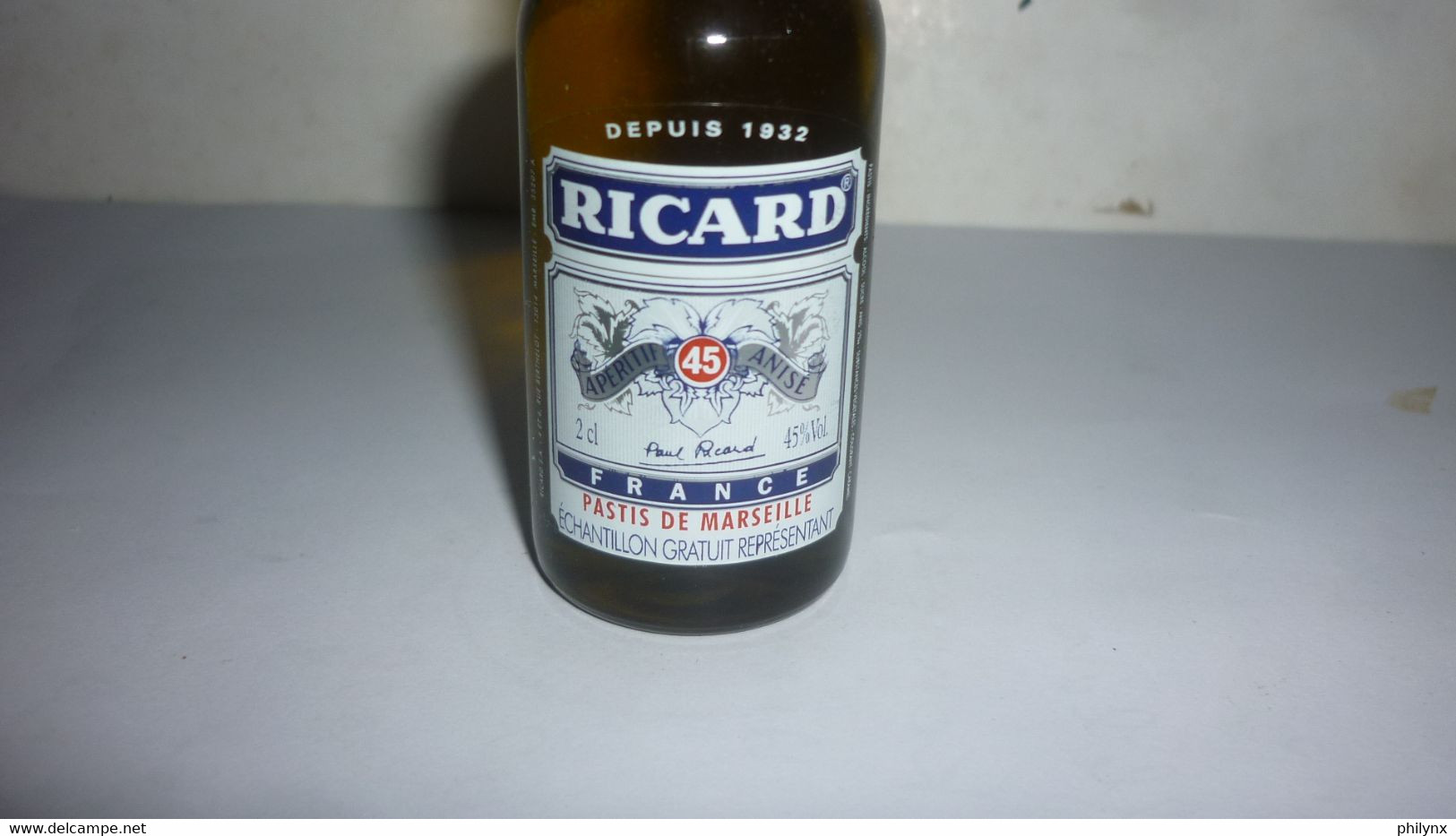 1 MIGNONNETTE ANCIENNE PASTIS " RICARD "  Pleine N°3 - Mignonettes