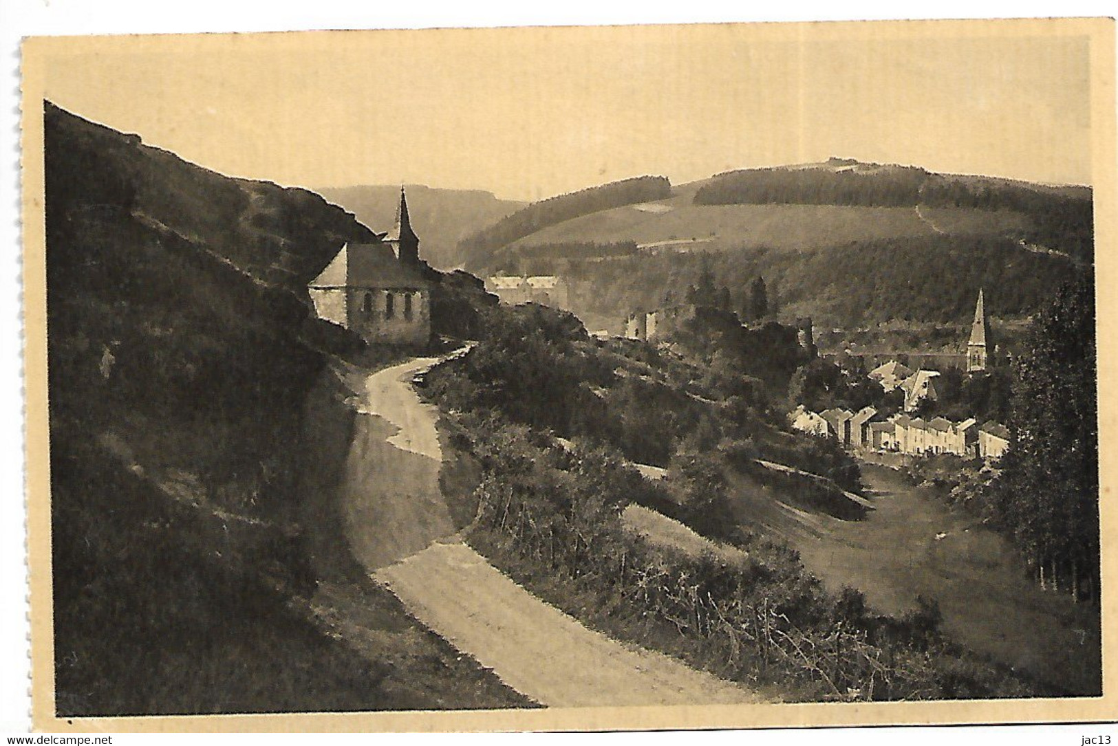 L120D1005 - La Roche En Ardenne - Chapelle Ste Marguerite Et Eglise - Fond De Goëlle - La-Roche-en-Ardenne