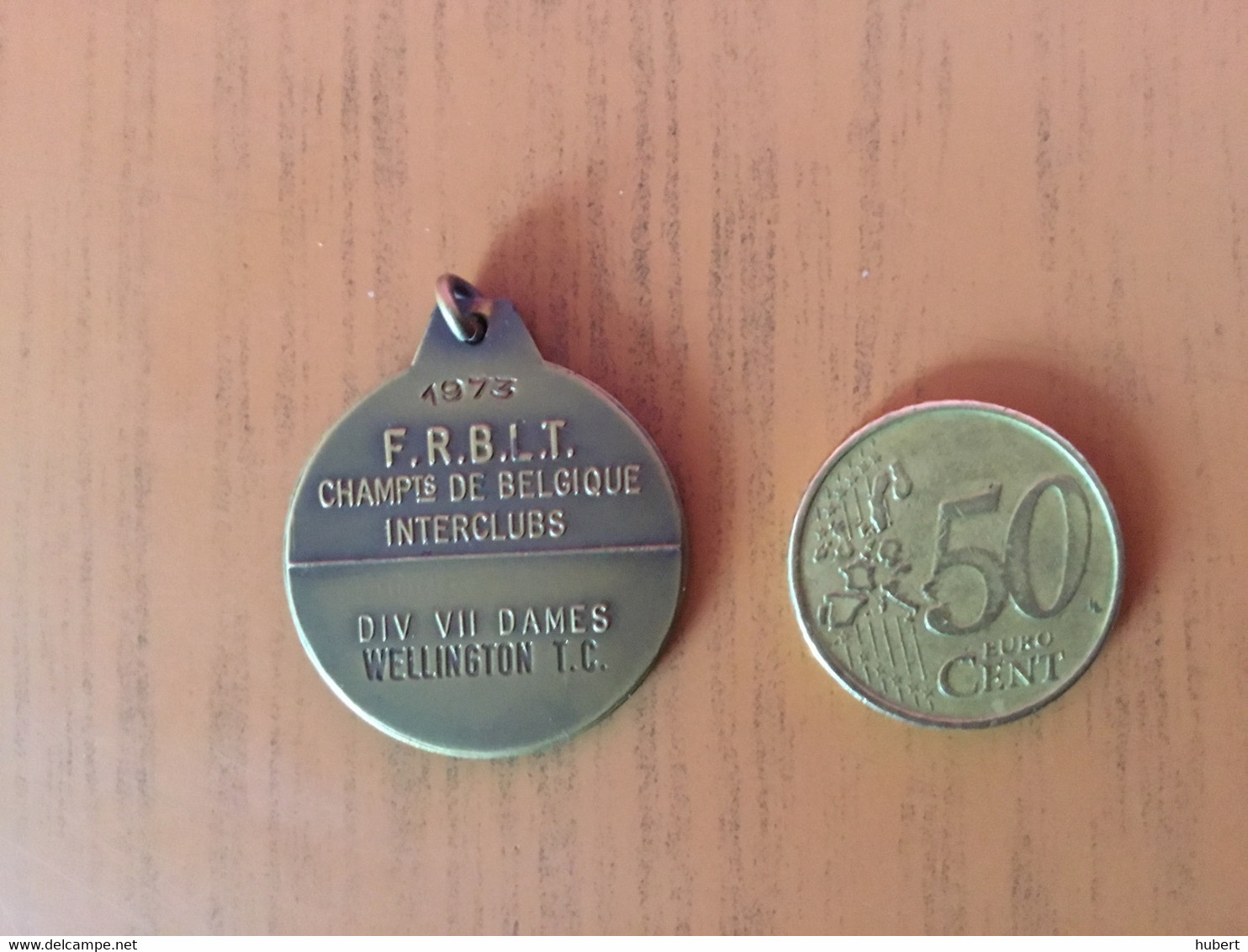 Médaille Interclubs Tennis Dames Wellington 1973 - Professionnels / De Société