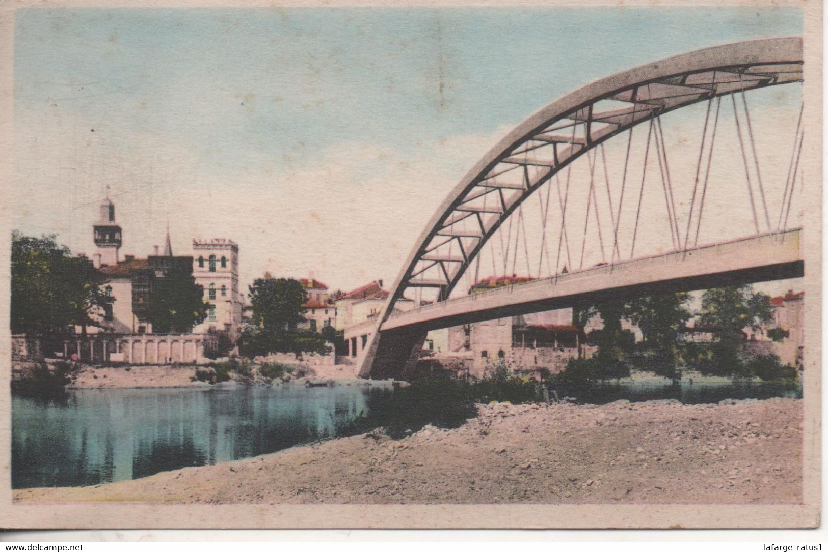 Castelmoron Le Pont Et L Hotel De Ville - Castelmoron