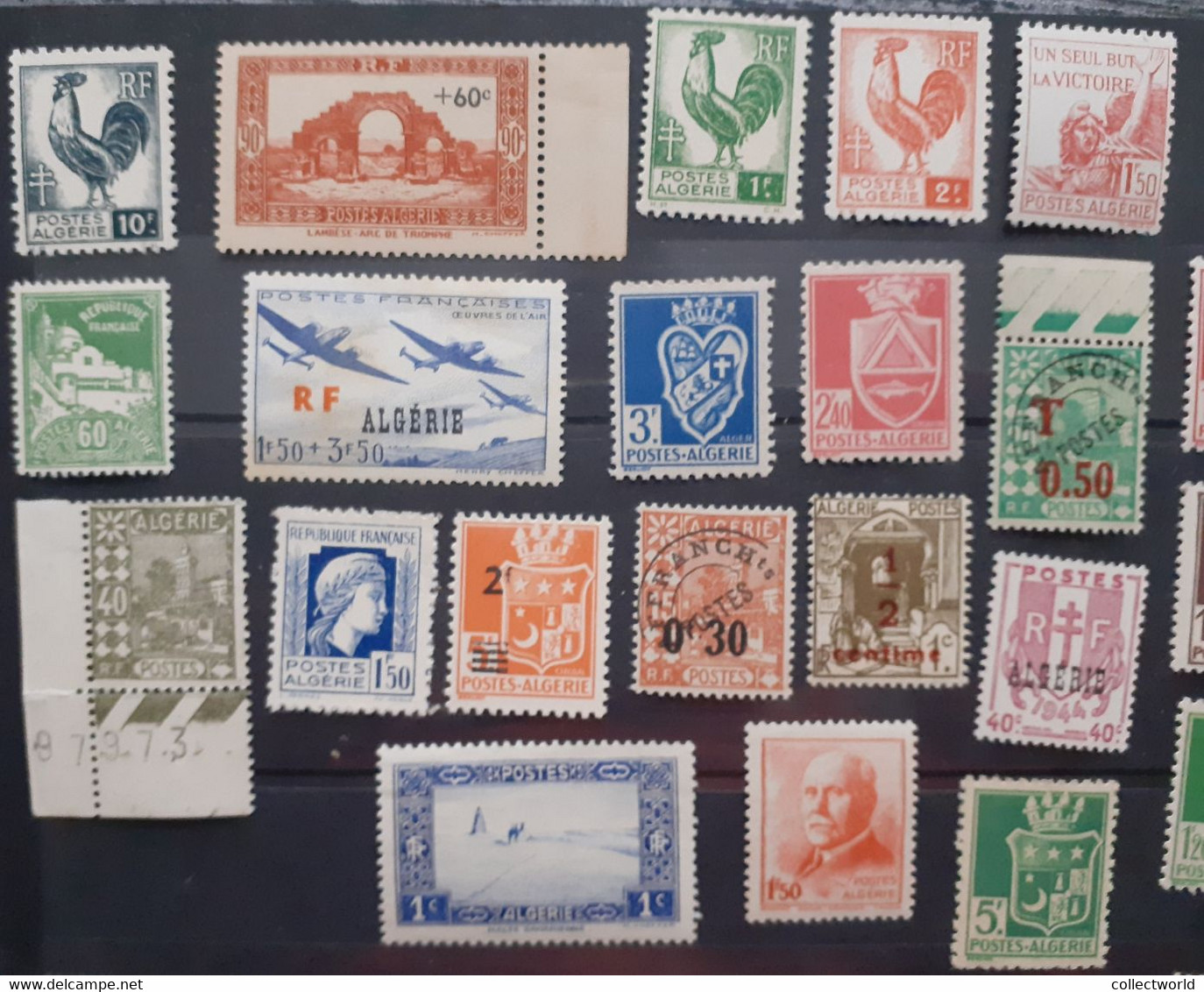 LOT ALGERIE MNH ** 223 189 118 104a MH - Collections, Lots & Series