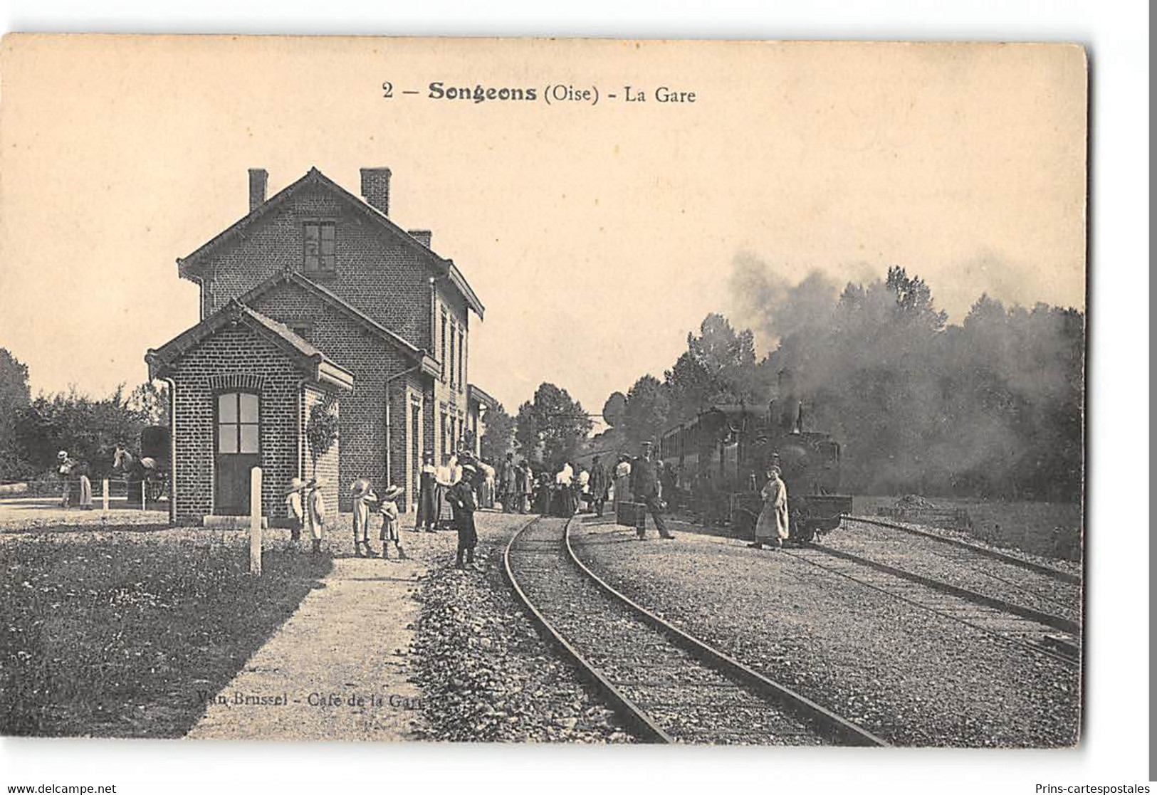 CPA 60 Songeons La Gare Et Le Train Tramway - Songeons