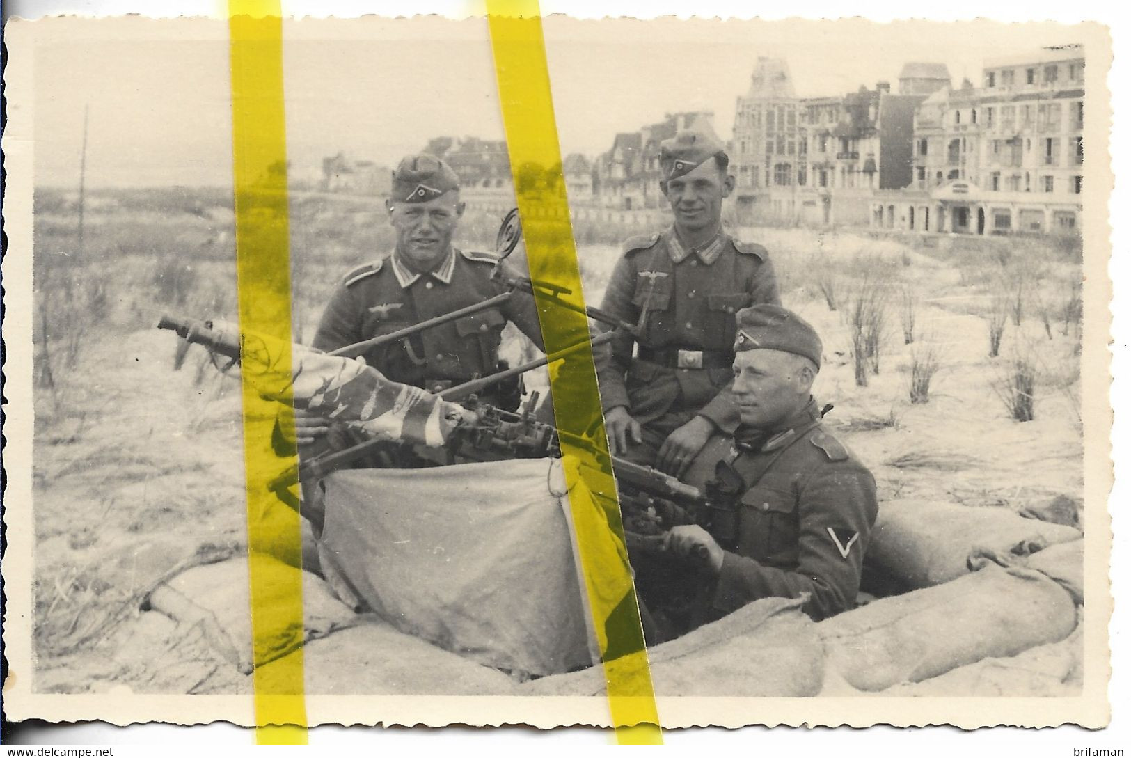 BELGIQUE FLANDRE OOSTENDE OSTENDE FUSIL MITRAILLEUR  ANTI-AERIEN  CARTE PHOTO ALLEMANDE MILITARIA 1939 /1945 WW2 WK2 - Oostende