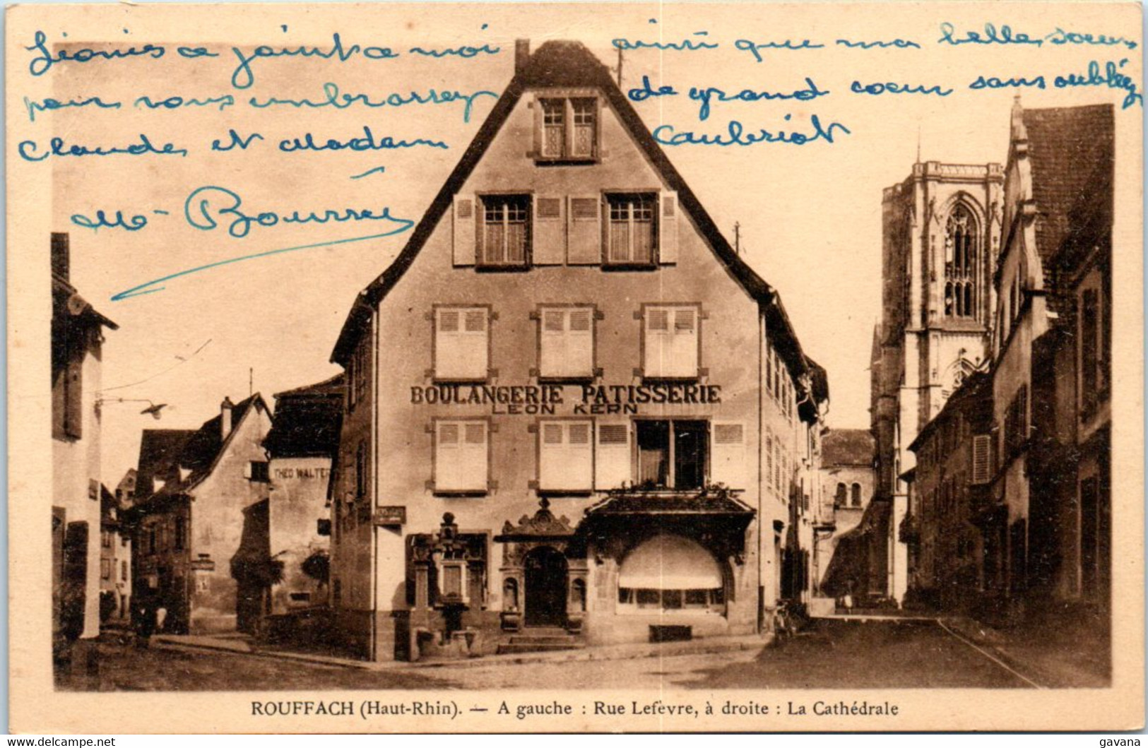 68 ROUFFACH - A Gauche : Rue Lefèvre, à Droite : La Cathédrale - Rouffach