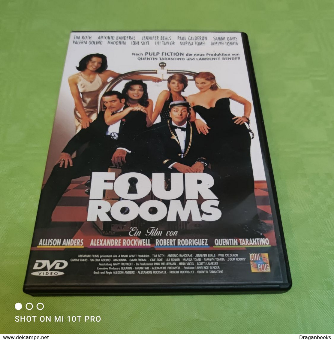 Four Rooms - Policiers