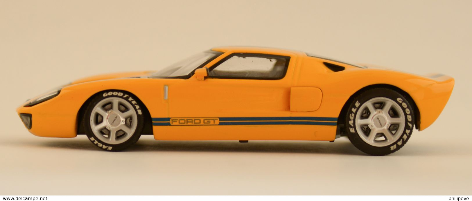 FORD GT  Année 2004- MINICHAMPS 1:43 - Minichamps