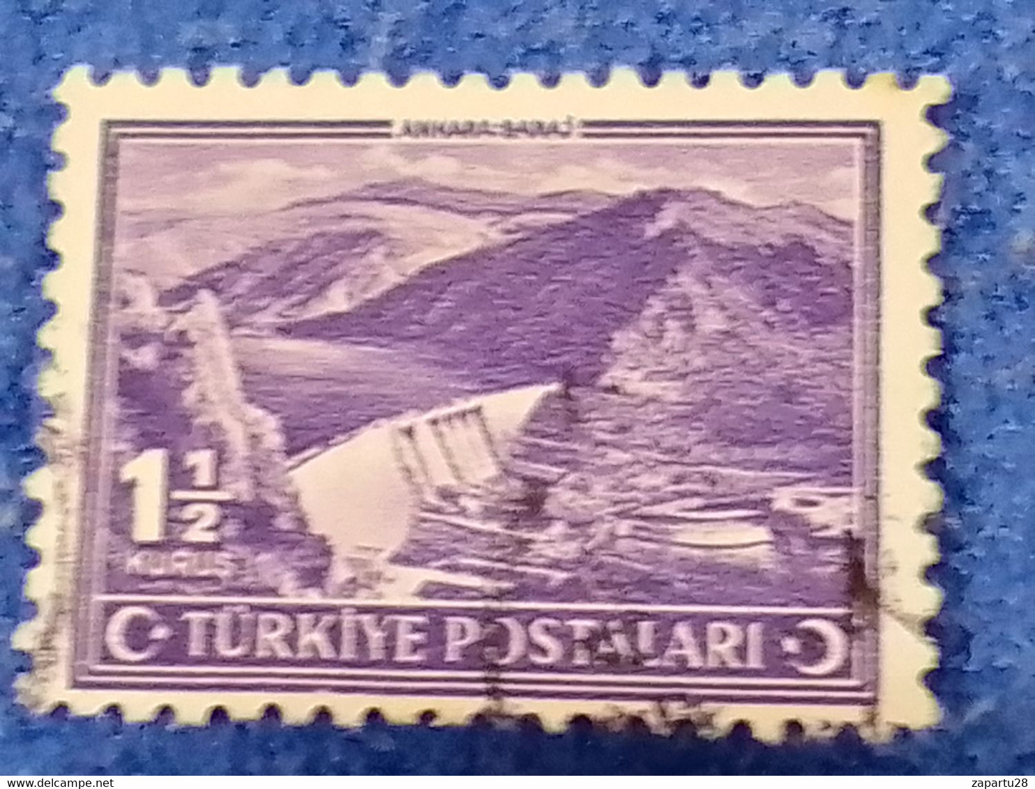 TÜRKİYE.-1940-50-  1.50K  İNSCRİPTİON : TÜRKİYE  CUMHURİYETİ  CRESCENTS  AND STAR  DAMGALI - Gebraucht