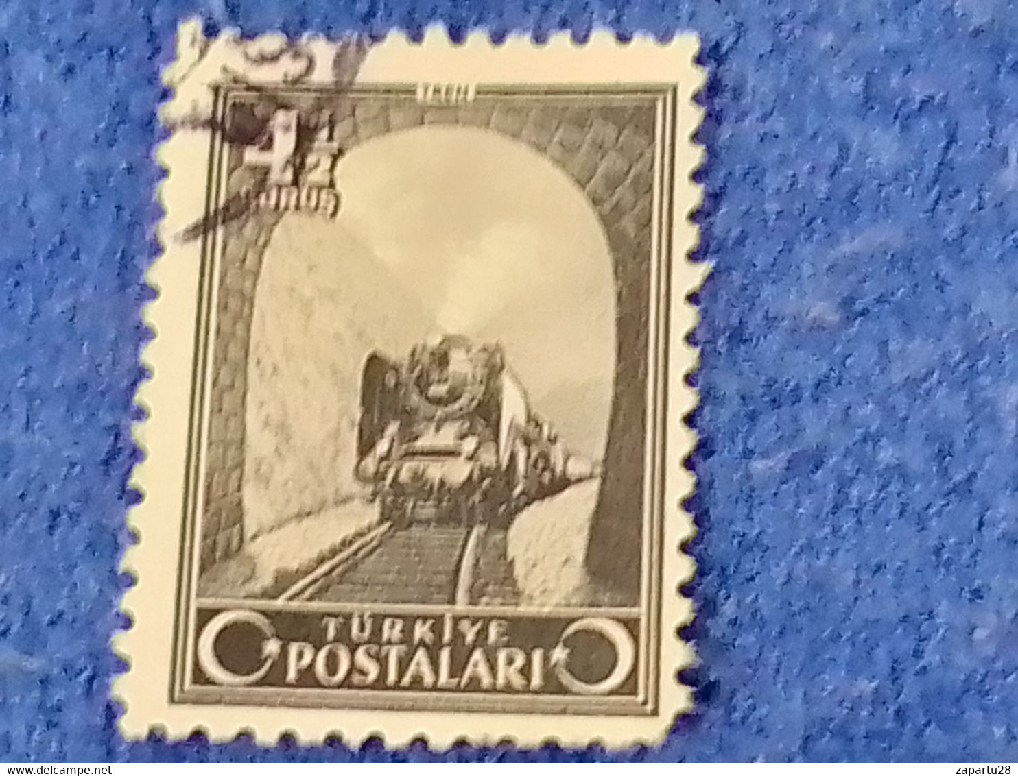 TÜRKİYE.-1940-50-  4.50K  İNSCRİPTİON : TÜRKİYE  CUMHURİYETİ  CRESCENTS  AND STAR  DAMGALI - Used Stamps