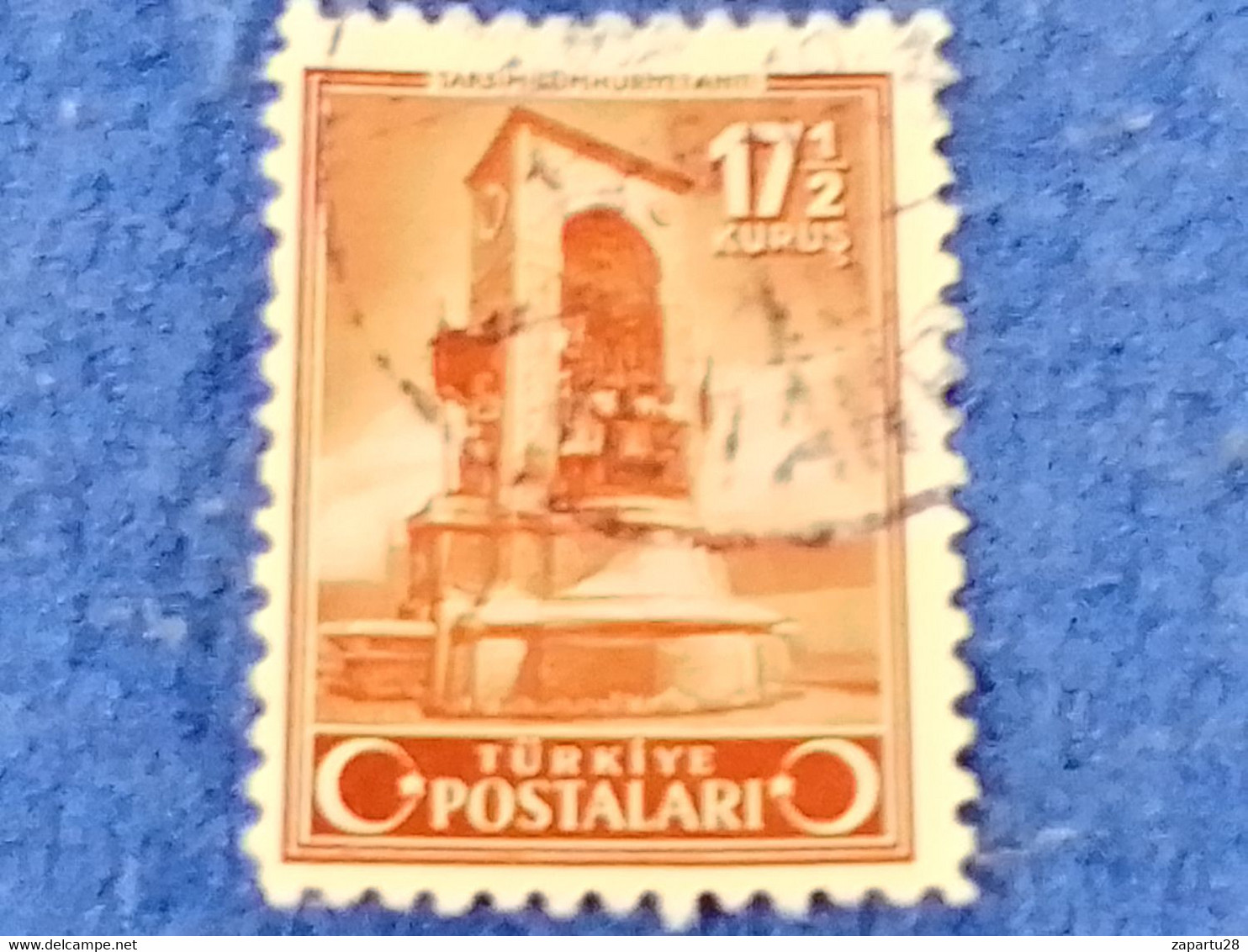 TÜRKİYE.-1940-50-  17.50K  İNSCRİPTİON : TÜRKİYE  CUMHURİYETİ  CRESCENTS  AND STAR  DAMGALI - Used Stamps