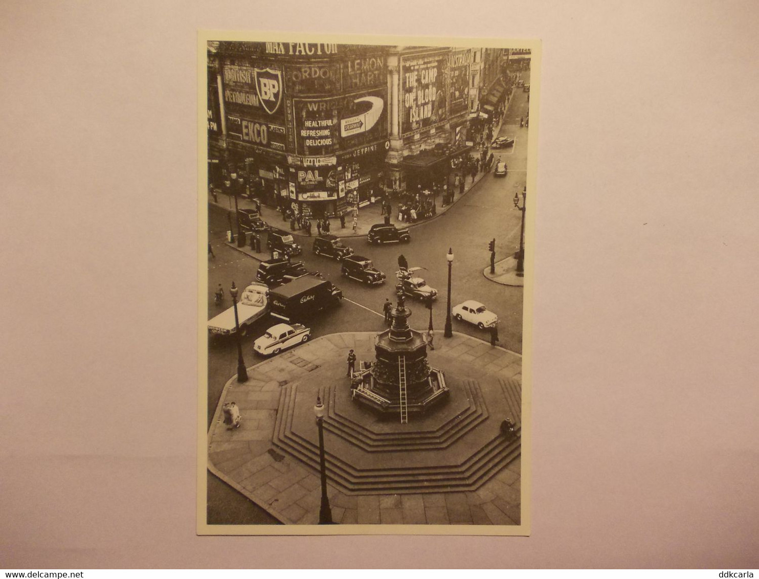 Repro Kaart Van Oude Auto's Uit De 50er Jaren In Londen ? - Trafalgar Square ?? - Taxis & Fiacres