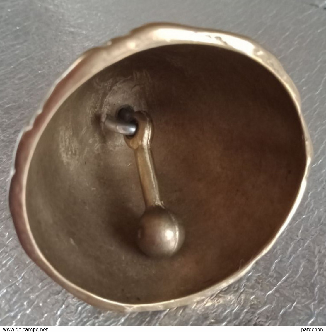 Cloche Clochette Bronze Laiton à Déterminer De Table Service Souvenir 12cm 449gr - Bells