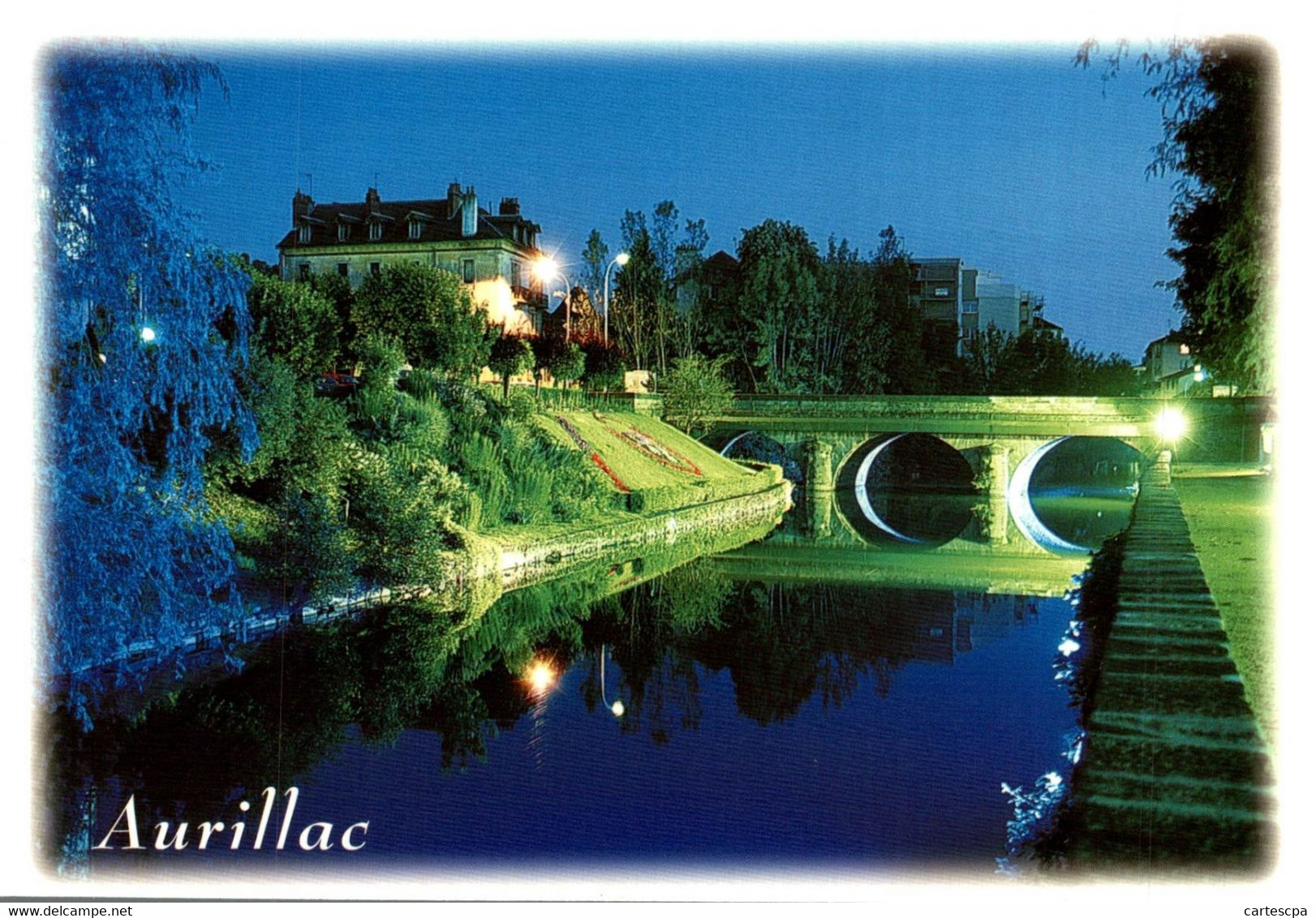 Aurillac Leffets De Lumiere Sur Les Berges De La Jordanne       CPM Ou CPSM - Aurillac