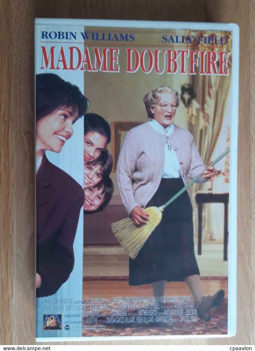 MADAME DOUBTFIRE - Cómedia