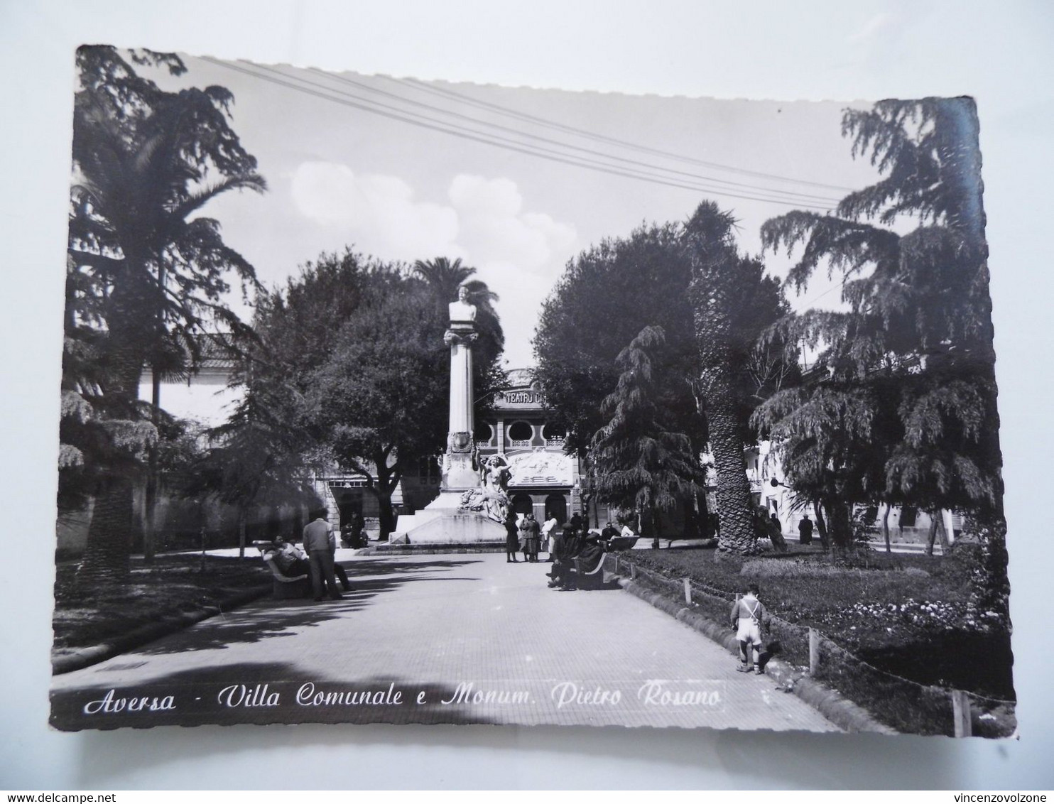 Cartolina Viaggiata "AVERSA Villa Comunale E Monumento A Pietro Rosano" 1961 - Aversa