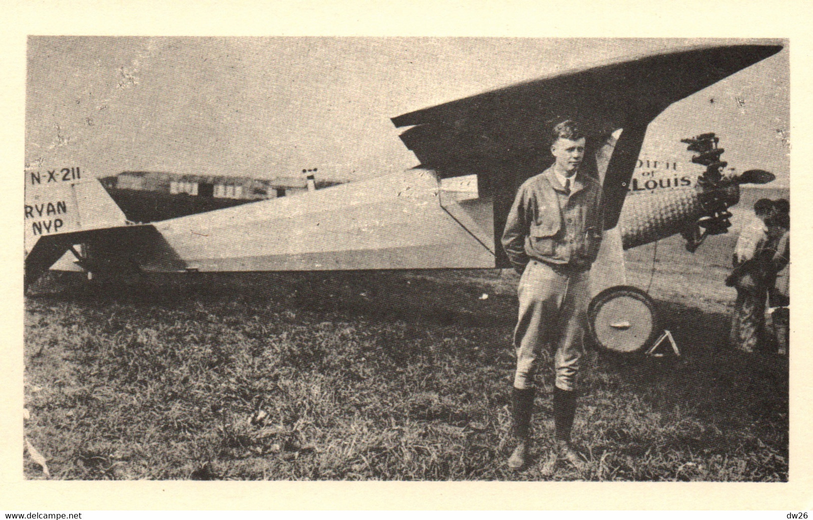 Photo De Charles Lindbergh Avec Son Avion: Ryan Monoplan Spirit Of St Louis 1927 - Fiche Culver Pictures N° 10 - Beroemde Personen