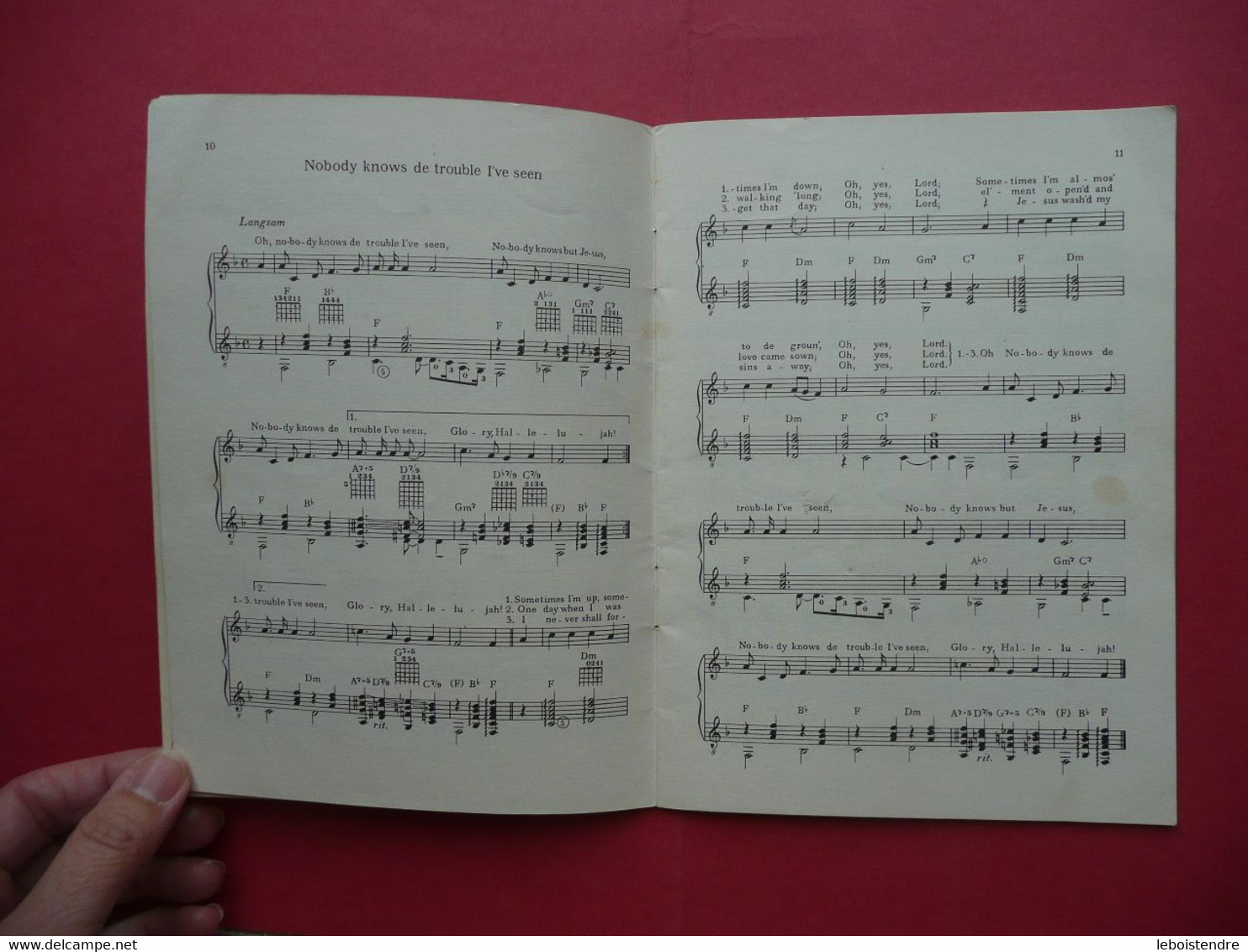 SPIRITUALS AND FOLK SONGS FUR GESANG UND GUITARRE HERAUSGEGEBEN VON KLAUS BUHE EDITION SCHOTT 4829 PARTITIONS - Muziek