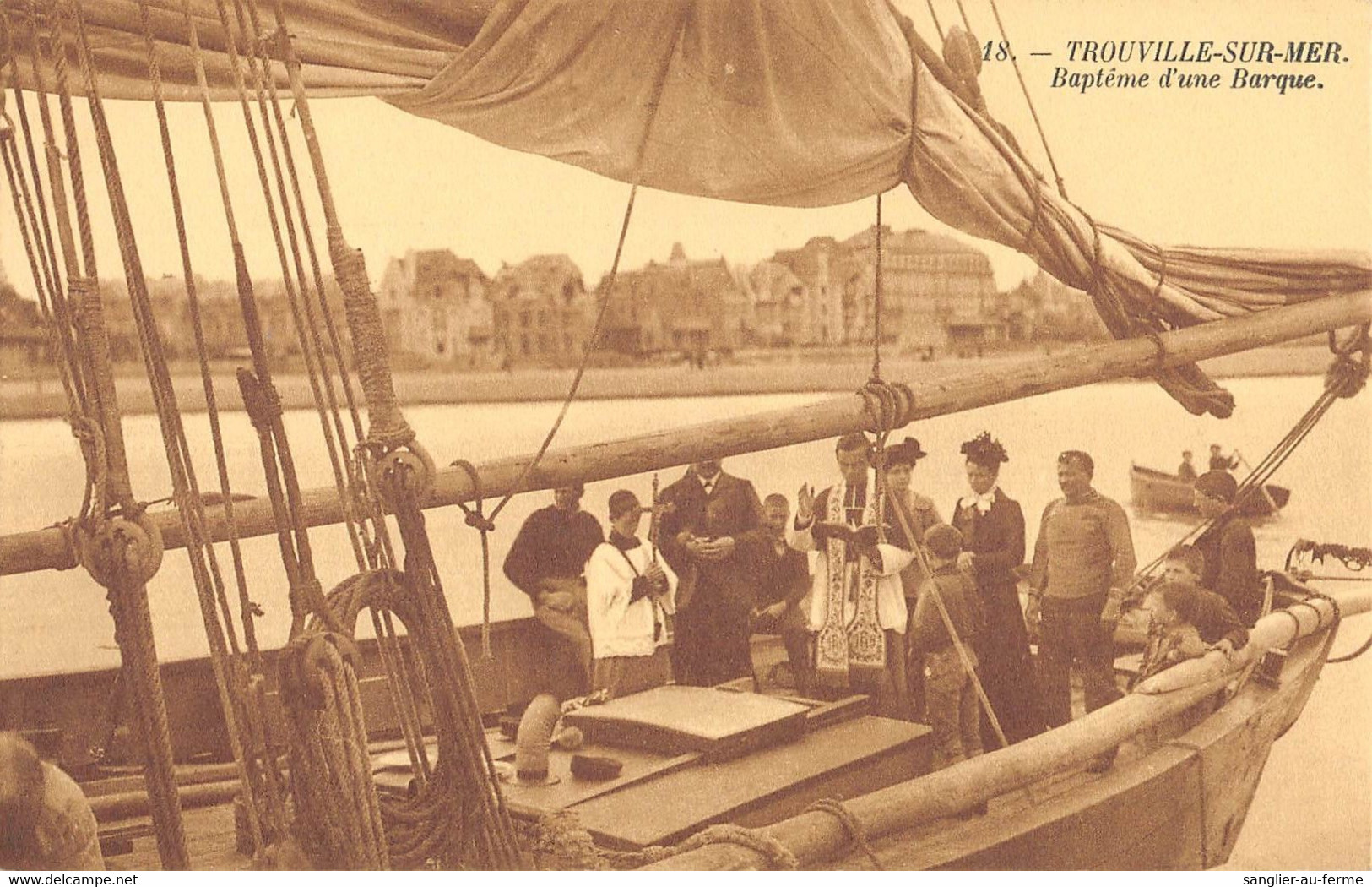 CPA 14 TROUVILLE SUR MER BAPTEME D'UNE BARQUE - Trouville