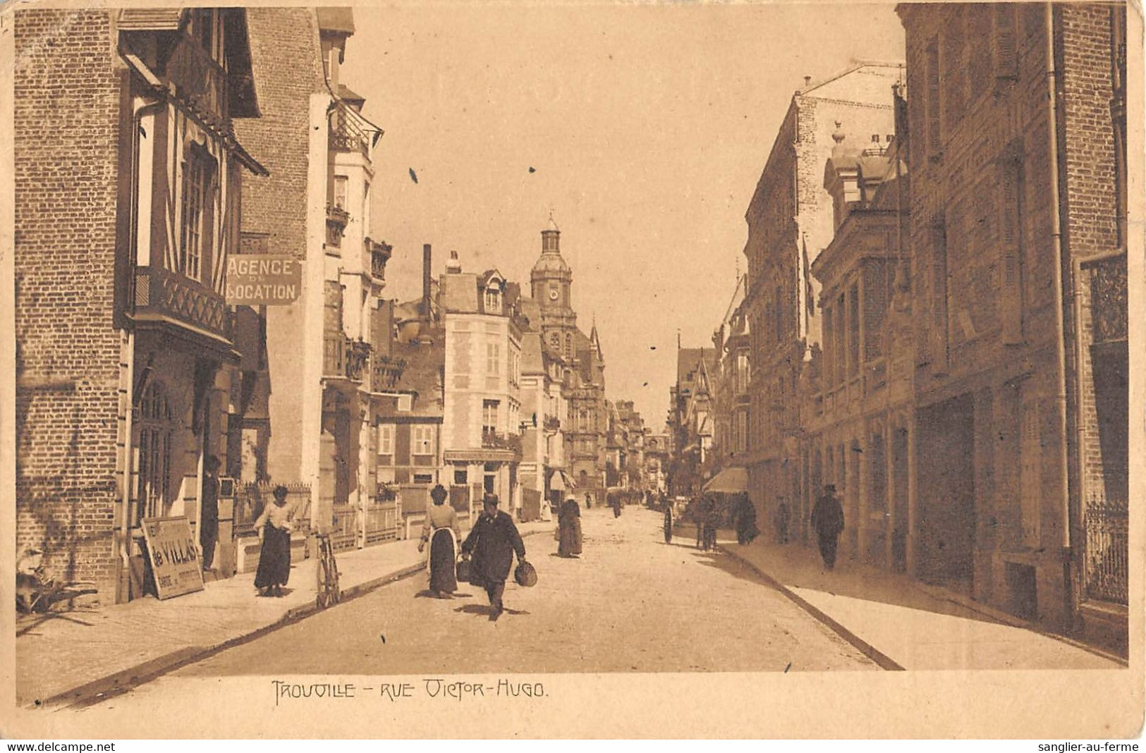 CPA 14 TROUVILLE RUE VICTOR HUGO - Trouville