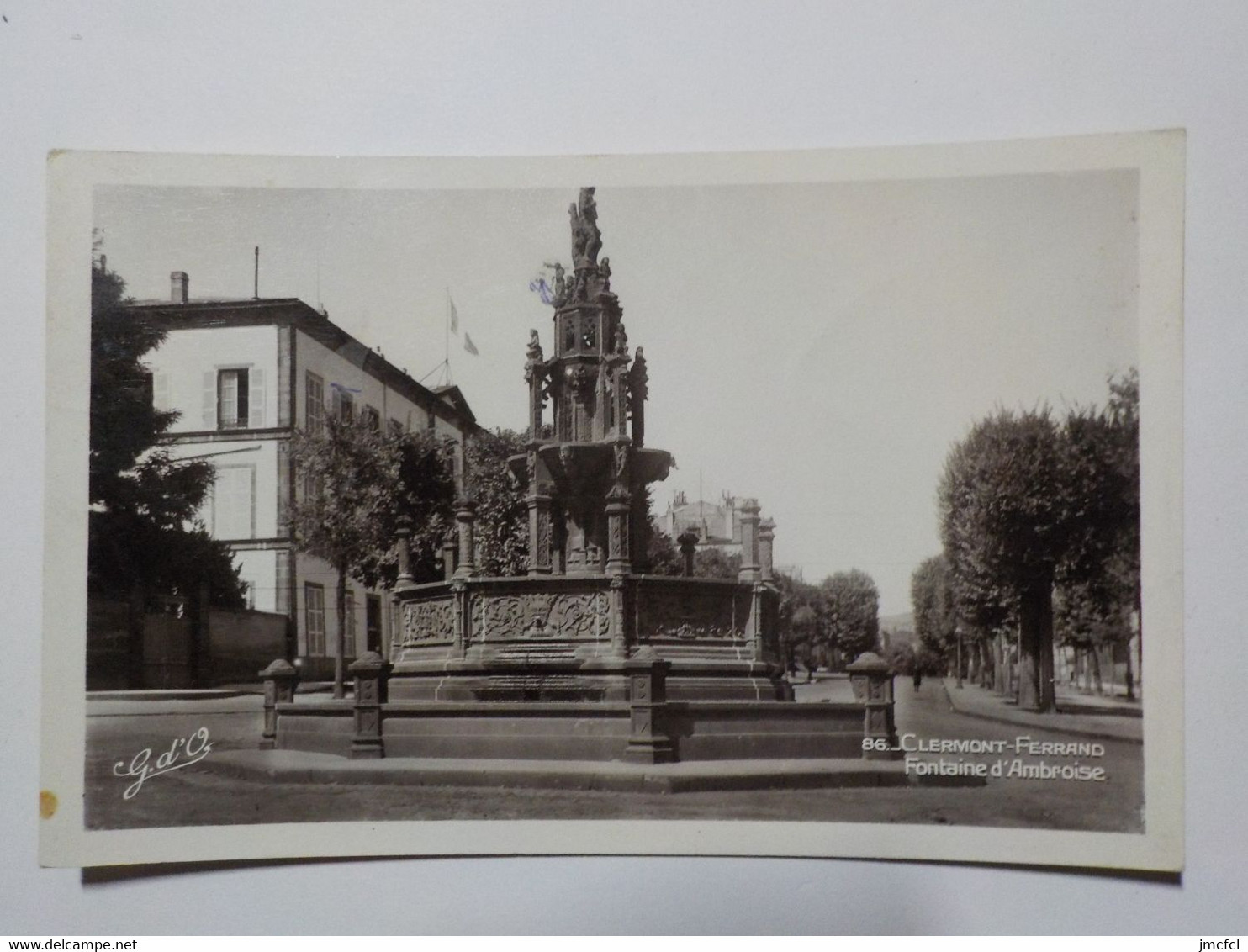 CLERMONT FERRAND   Fontaine D'Ambroise - Clermont Ferrand