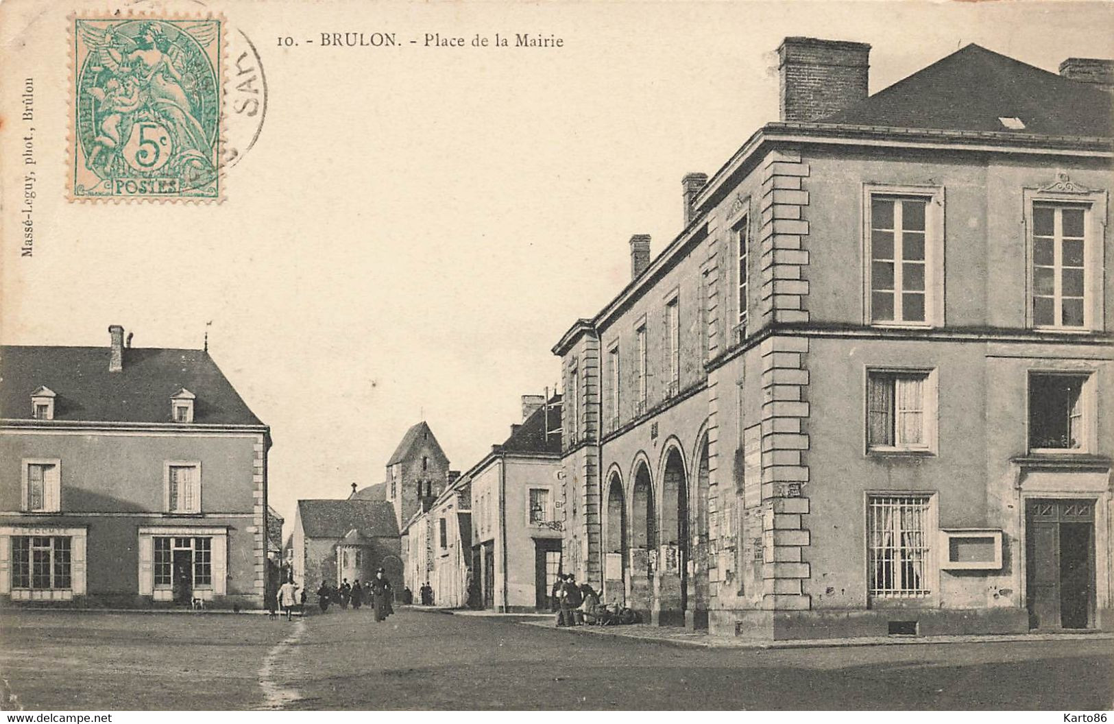 Brulon * La Place De La Mairie - Brulon