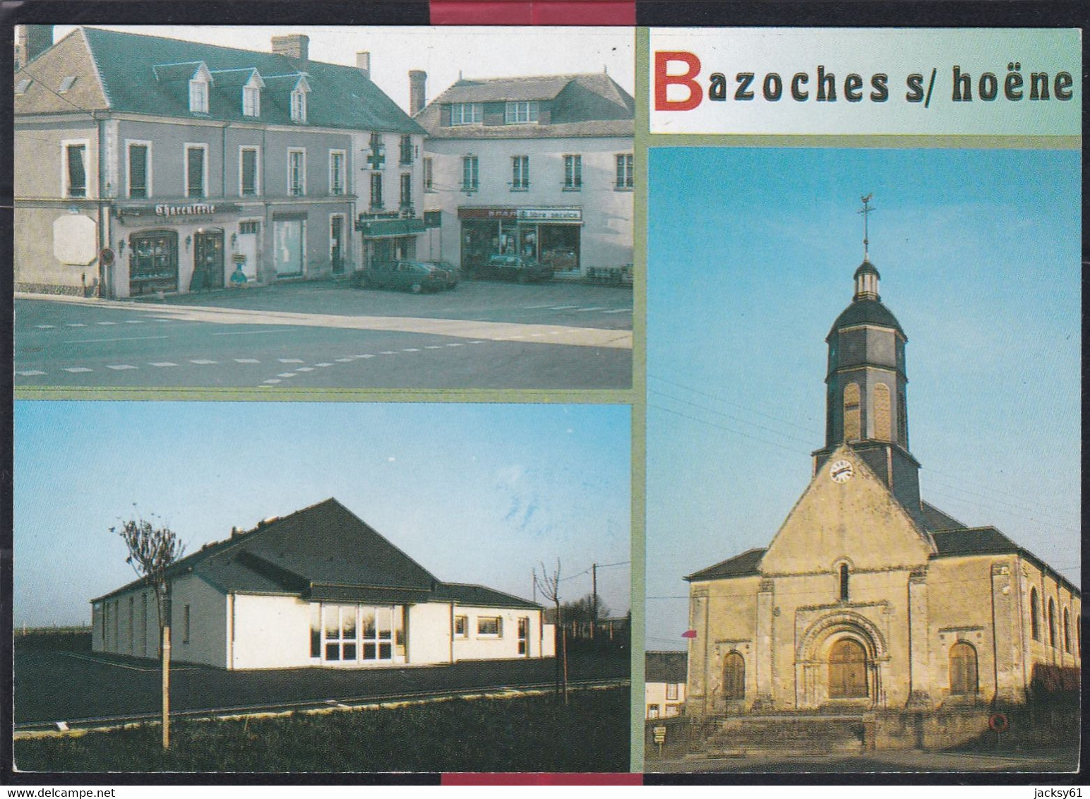 61 - Bazoches Sur Hoene - L'église - La Salle Des Fêtes - La Place Et Ses Commerces - - Bazoches Sur Hoene