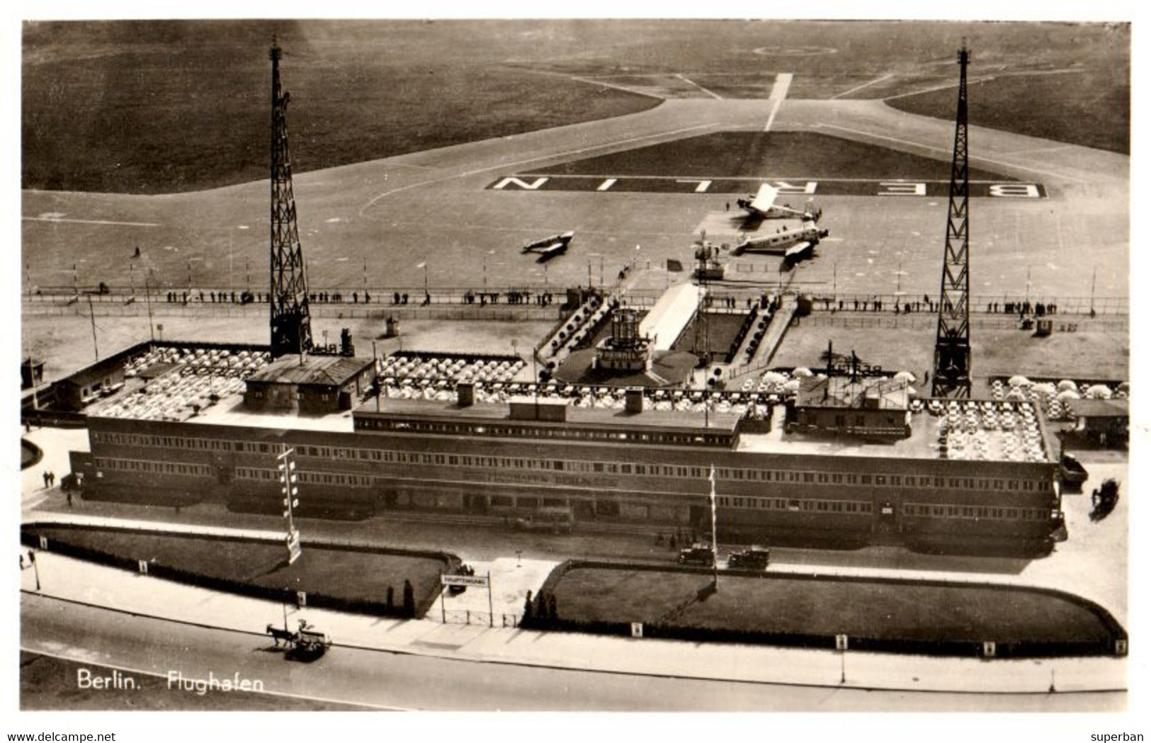 BERLIN : FLUGHAFEN / AÉROPORT / AERODROME - TEMPELHOF - CARTE VRAIE PHOTO / REAL PHOTO POSTCARD ~ 1925 - '930 (al106) - Tempelhof